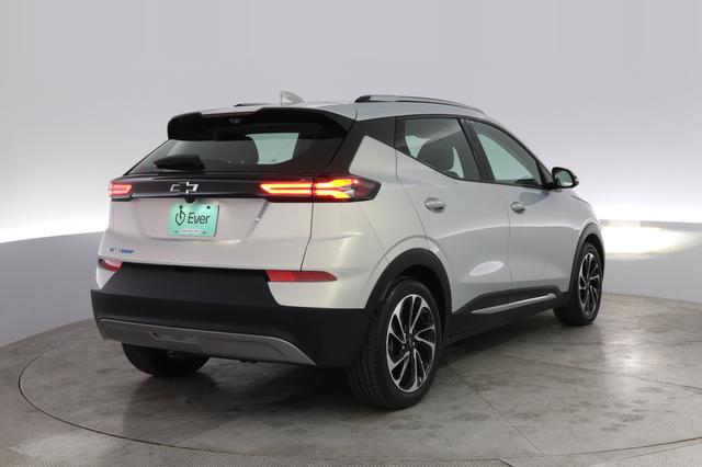 2022 Chevrolet Bolt EUV — photo 2 of 20
