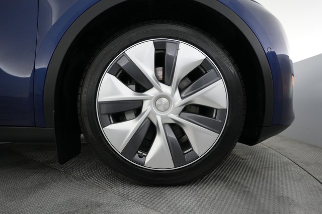2022 Tesla Model Y — photo 17 of 21