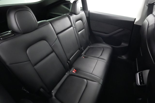 2022 Tesla Model Y — photo 4 of 21