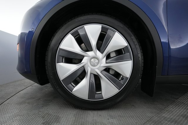 2022 Tesla Model Y — photo 15 of 21