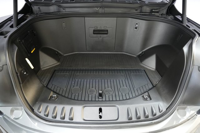 2023 Ford F-150 Lightning — photo 14 of 15