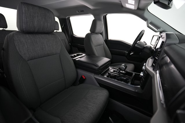 2023 Ford F-150 Lightning — photo 13 of 15