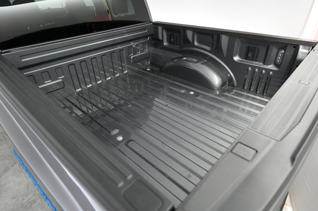 2023 Ford F-150 Lightning — photo 6 of 15