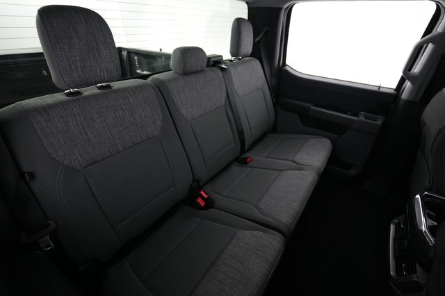 2023 Ford F-150 Lightning — photo 4 of 15