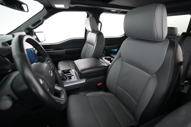 2023 Ford F-150 Lightning — photo 3 of 15