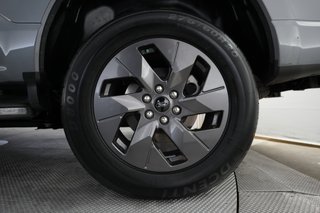 2023 Ford F-150 Lightning — photo 7 of 15