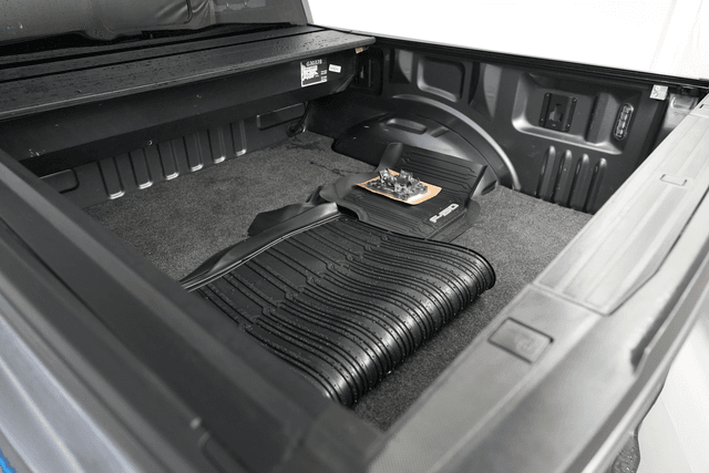 2023 Ford F-150 Lightning — photo 6 of 15