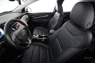 2023 Chevrolet Bolt EUV — photo 3 of 23