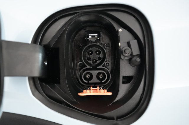 2023 Chevrolet Bolt EUV — photo 8 of 23