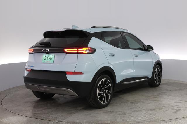 2023 Chevrolet Bolt EUV — photo 2 of 23