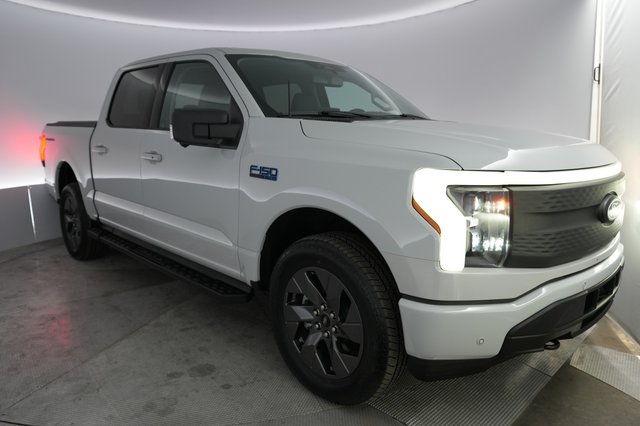 2024 Ford F-150 Lightning — VIN 1FTVW3L75RWG00490