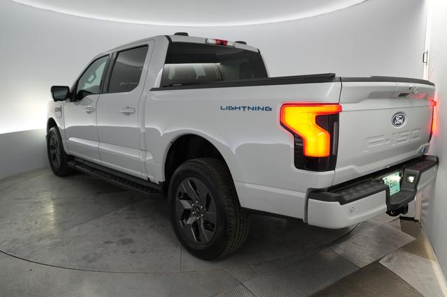 2024 Ford F-150 Lightning — photo 2 of 15