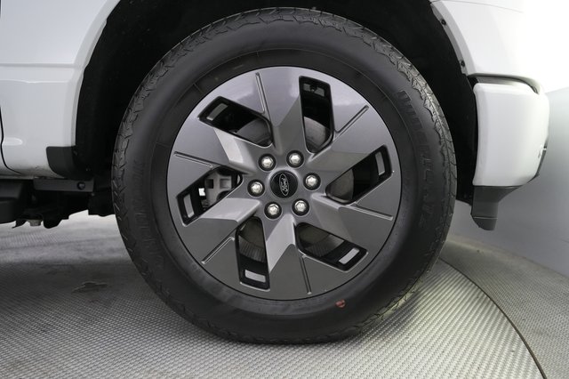 2024 Ford F-150 Lightning — photo 10 of 15