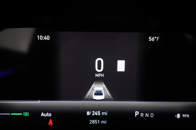 2024 Jeep Wagoneer S — photo 5 of 24
