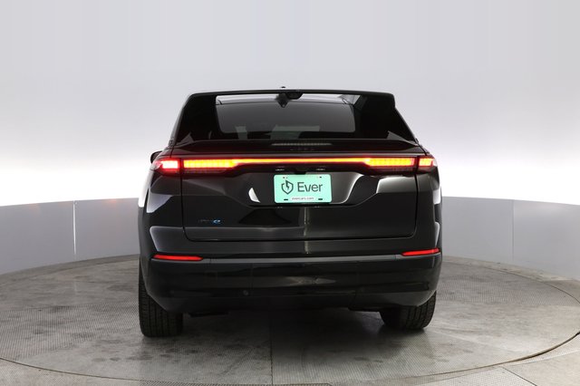 2024 Jeep Wagoneer S — photo 12 of 24