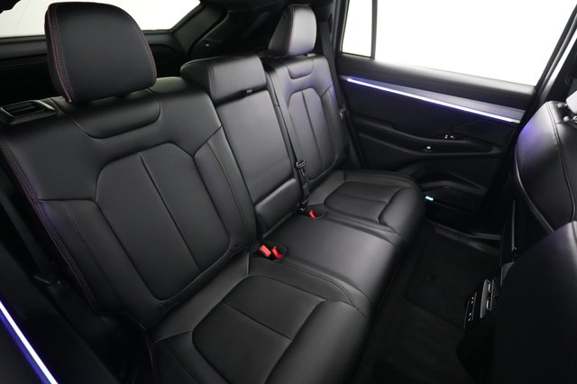 2024 Jeep Wagoneer S — photo 4 of 24