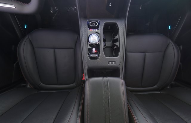 2024 Jeep Wagoneer S — photo 22 of 24