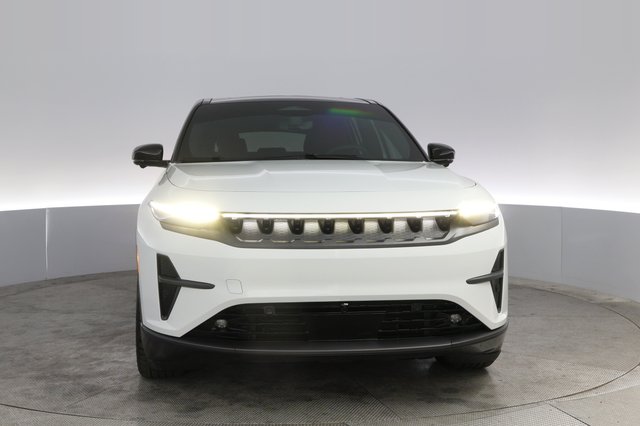 2024 Jeep Wagoneer S — photo 9 of 19
