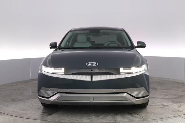2024 Hyundai IONIQ 5 — photo 9 of 21