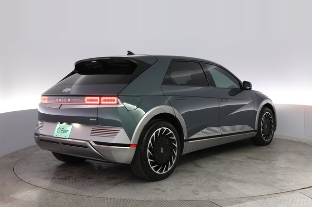 2024 Hyundai IONIQ 5 — photo 2 of 21