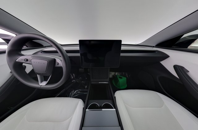 2025 Tesla Model 3 — photo 21 of 24