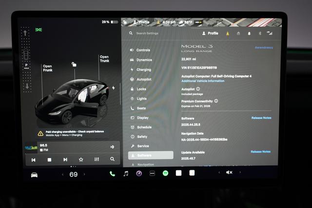 2025 Tesla Model 3 — photo 5 of 24