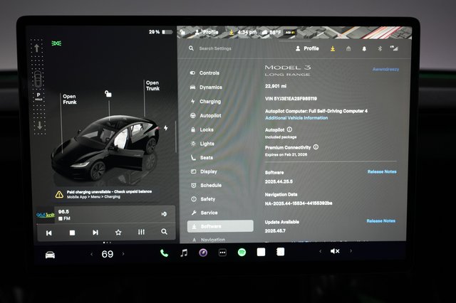 2025 Tesla Model 3 — photo 5 of 24