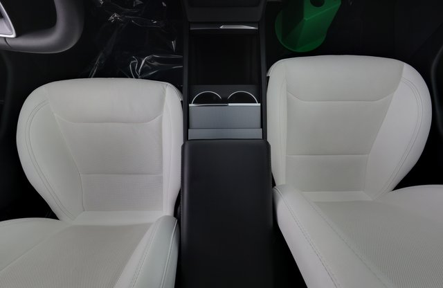 2025 Tesla Model 3 — photo 22 of 24