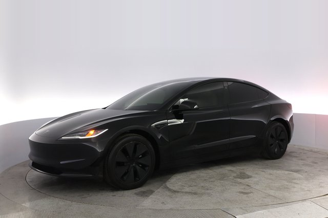 2025 Tesla Model 3 — photo 14 of 24