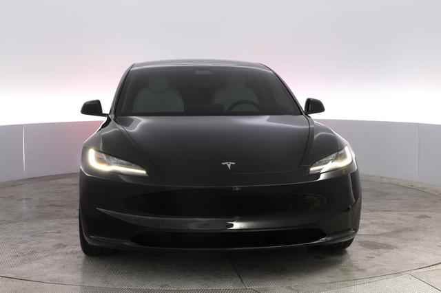 2025 Tesla Model 3 — photo 9 of 24