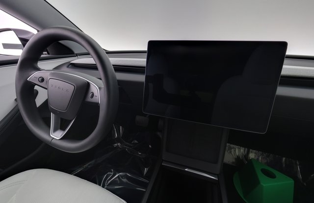 2025 Tesla Model 3 — photo 20 of 24