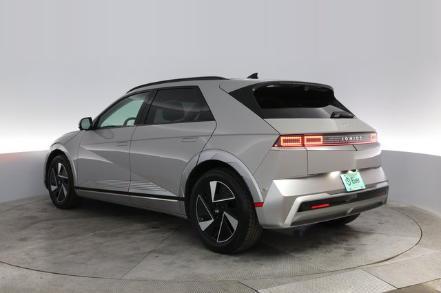 2025 Hyundai IONIQ 5 — photo 13 of 21