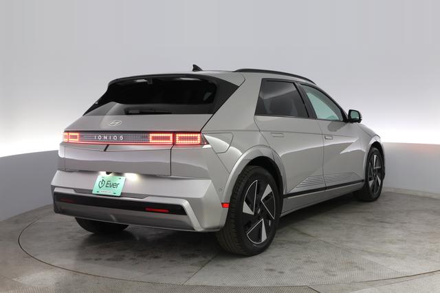 2025 Hyundai IONIQ 5 — photo 2 of 21