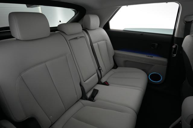 2025 Hyundai IONIQ 5 — photo 4 of 21