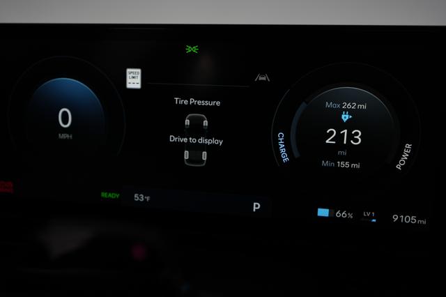 2025 Hyundai IONIQ 5 — photo 5 of 21