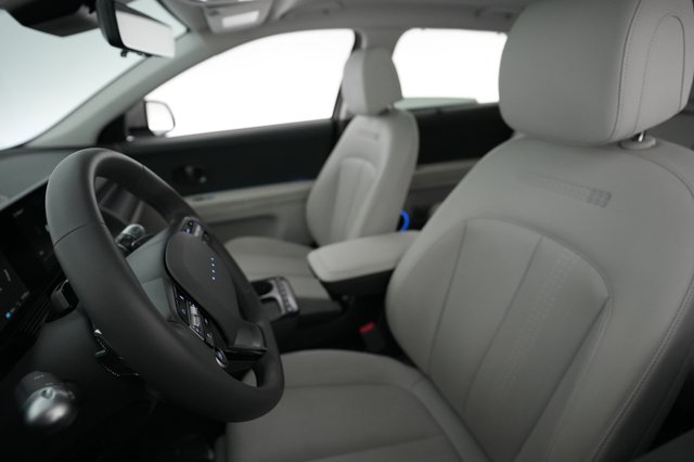 2025 Hyundai IONIQ 5 — photo 3 of 21