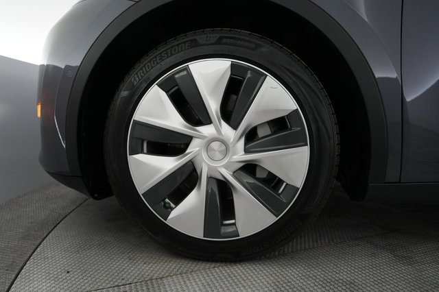 2021 Tesla Model Y — photo 15 of 21