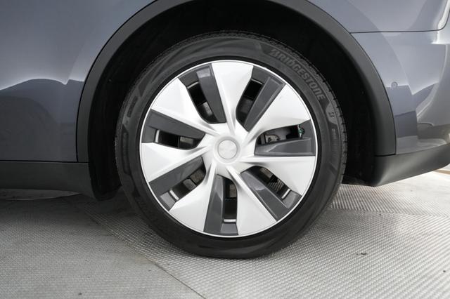 2021 Tesla Model Y — photo 7 of 21