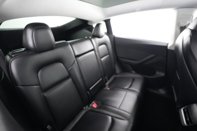 2021 Tesla Model Y — photo 4 of 21
