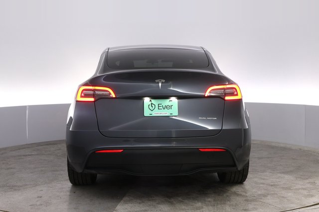 2021 Tesla Model Y — photo 12 of 21