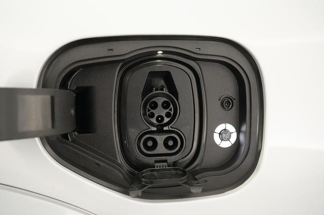 2022 Ford Mustang Mach-E — photo 8 of 20