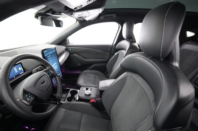 2022 Ford Mustang Mach-E — photo 3 of 20