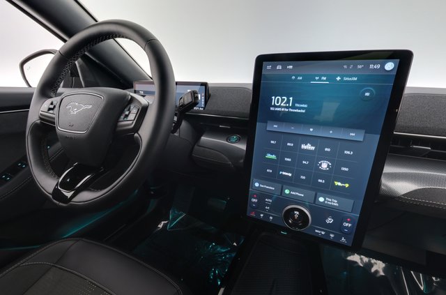 2023 Ford Mustang Mach-E — photo 20 of 24