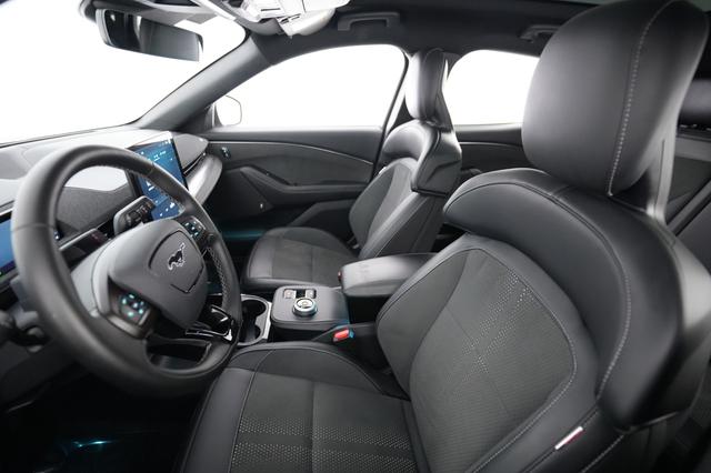 2023 Ford Mustang Mach-E — photo 3 of 24