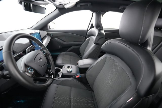 2023 Ford Mustang Mach-E — photo 3 of 24