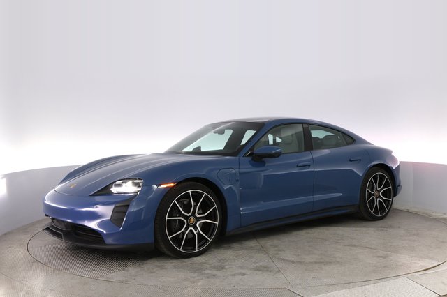 2023 Porsche Taycan — photo 14 of 22