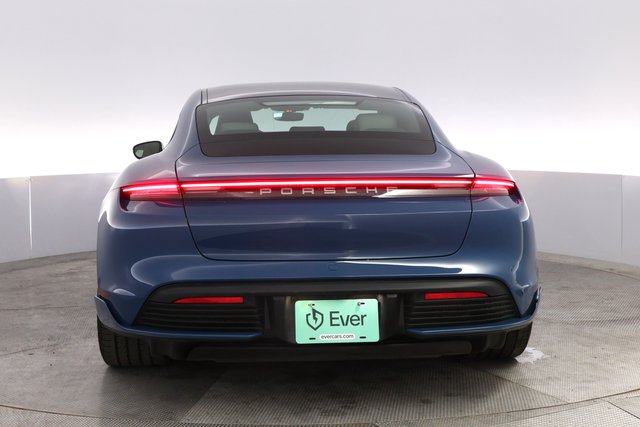 2023 Porsche Taycan — photo 12 of 22