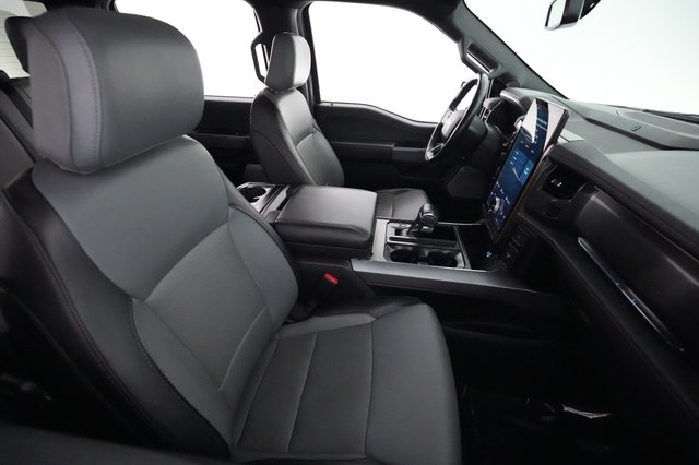 2023 Ford F-150 Lightning — photo 13 of 15