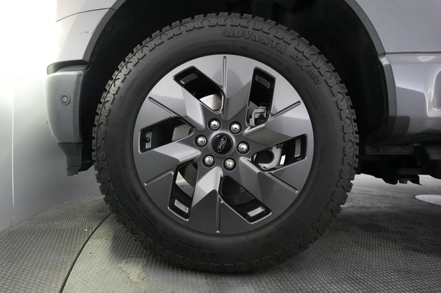 2023 Ford F-150 Lightning — photo 7 of 15