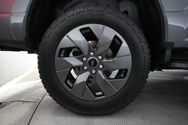 2023 Ford F-150 Lightning — photo 11 of 15
